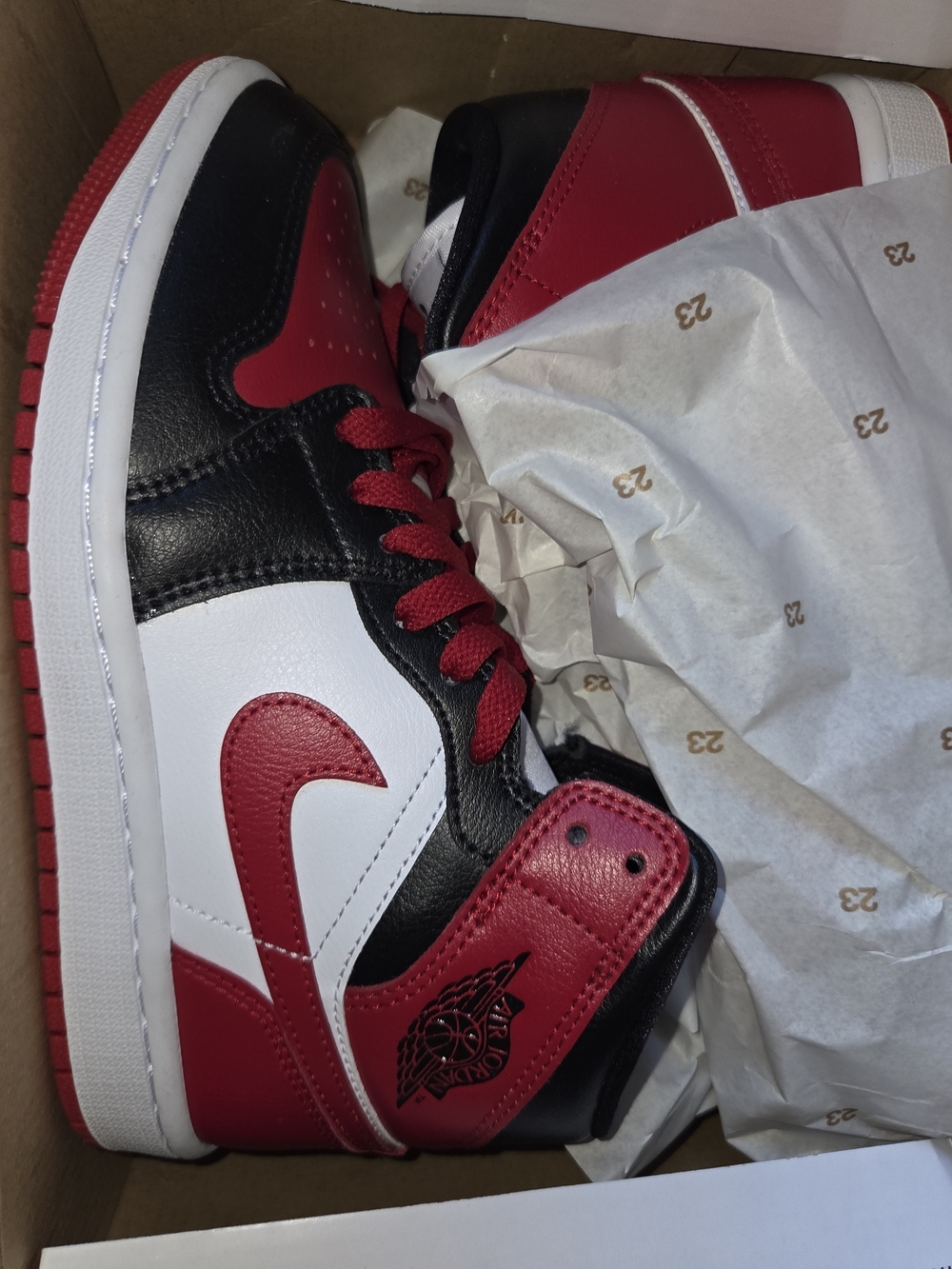 Nike Air Jordan 1 Mid Alternate Bred Toe Nike Shoes BQ6472-079 Womens size 6